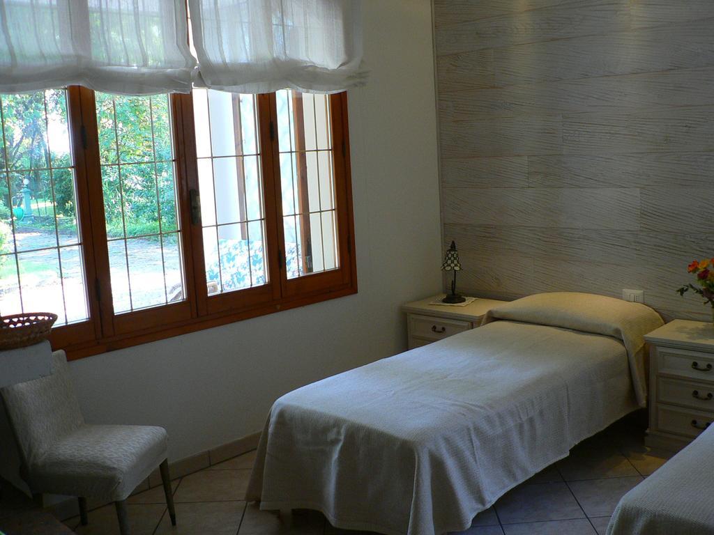 La Quercia E Il Gelso Bed and Breakfast Baricella Rum bild