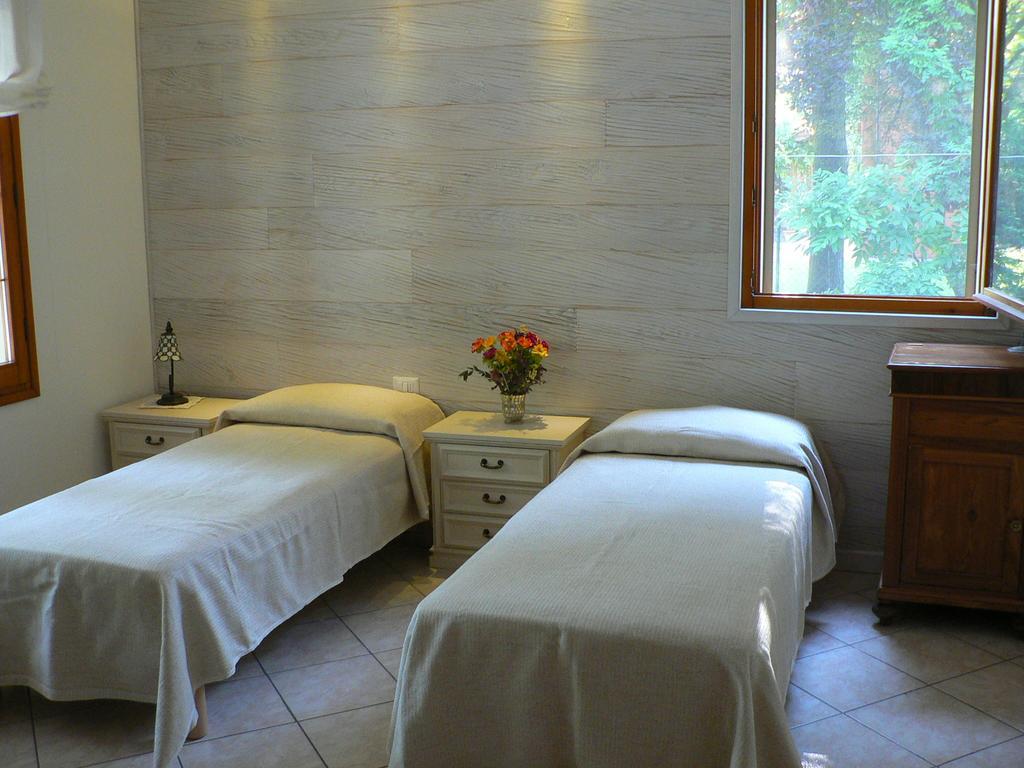 La Quercia E Il Gelso Bed and Breakfast Baricella Rum bild